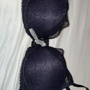Chantelle bra 34C